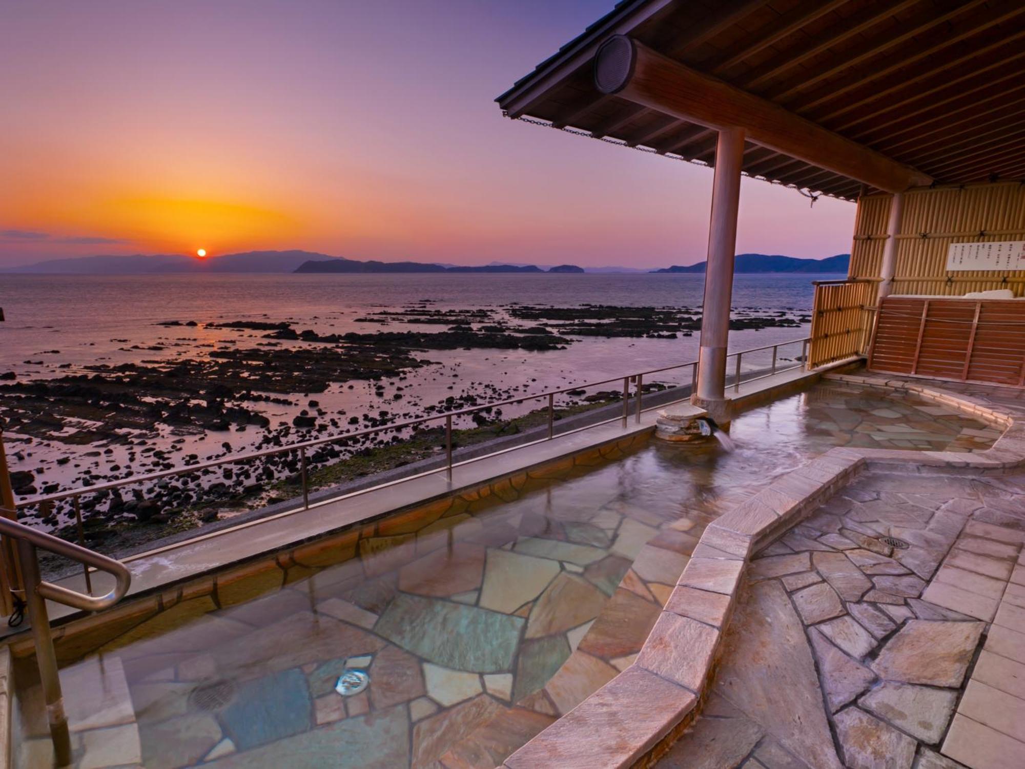 Wakayama Kada Onsen Kada Kaigetsu Hotell Exteriör bild