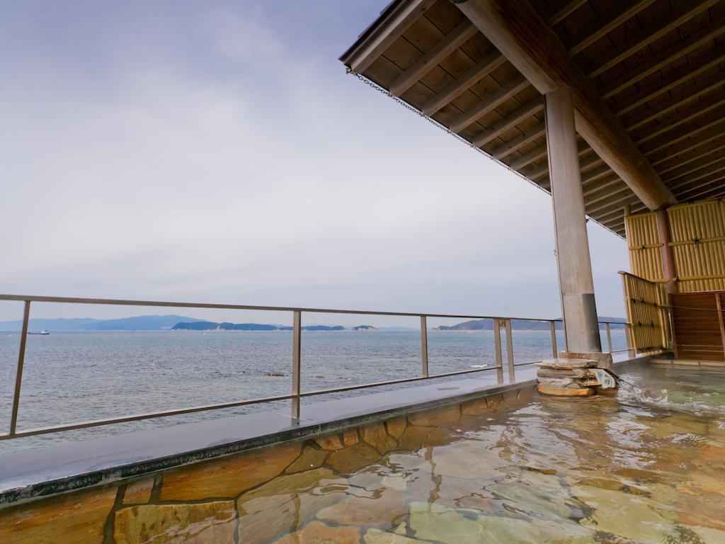 Wakayama Kada Onsen Kada Kaigetsu Hotell Exteriör bild