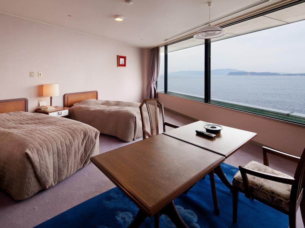 Wakayama Kada Onsen Kada Kaigetsu Hotell Rum bild