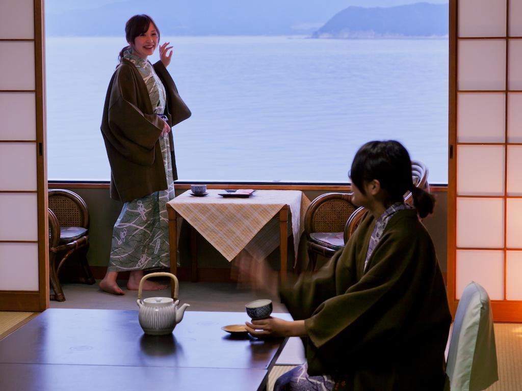 Wakayama Kada Onsen Kada Kaigetsu Hotell Exteriör bild