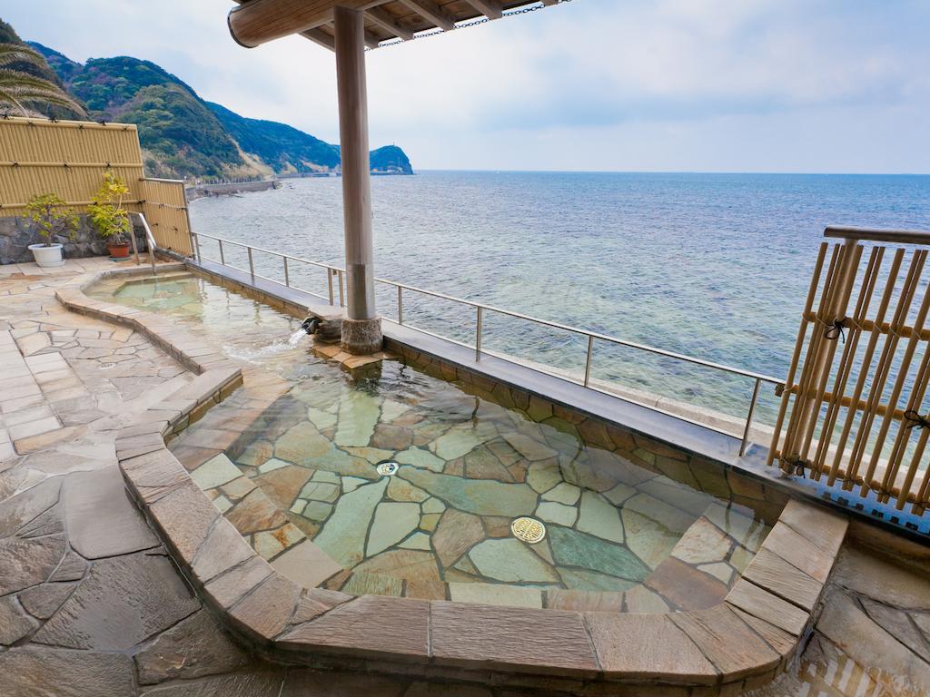 Wakayama Kada Onsen Kada Kaigetsu Hotell Rum bild