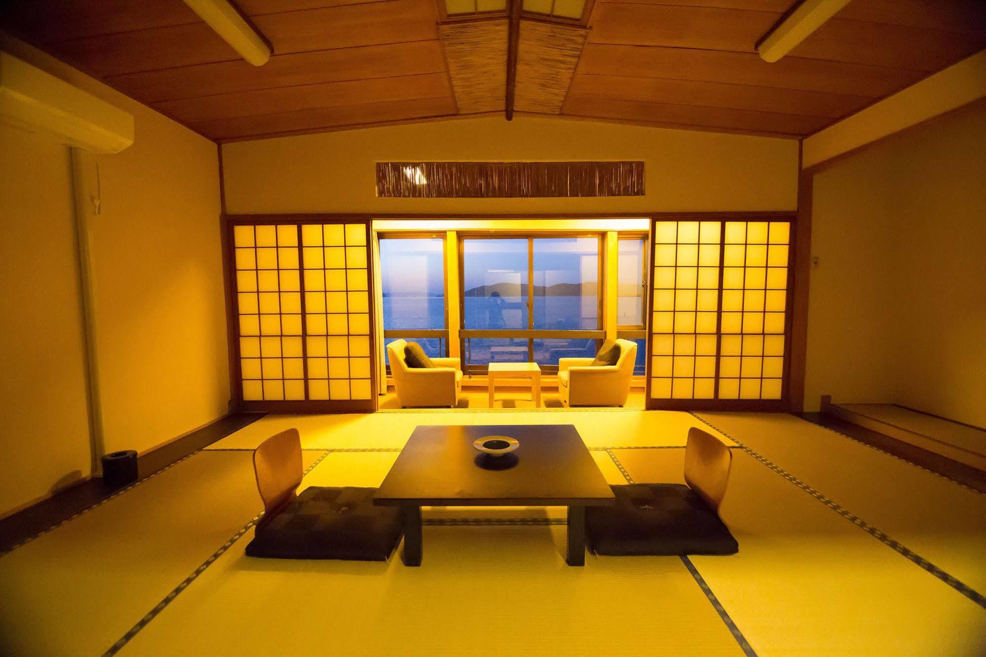 Wakayama Kada Onsen Kada Kaigetsu Hotell Exteriör bild