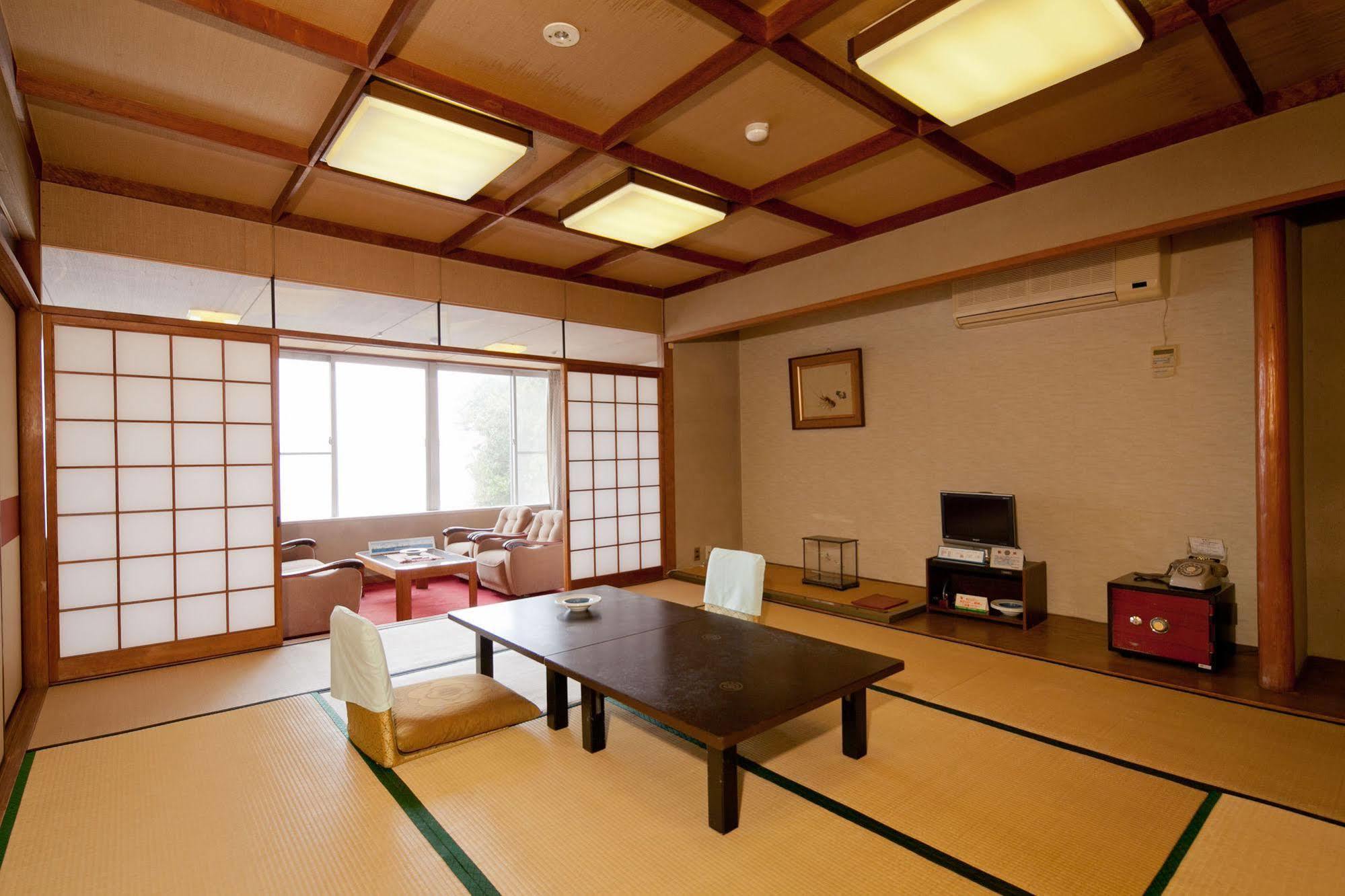Wakayama Kada Onsen Kada Kaigetsu Hotell Exteriör bild