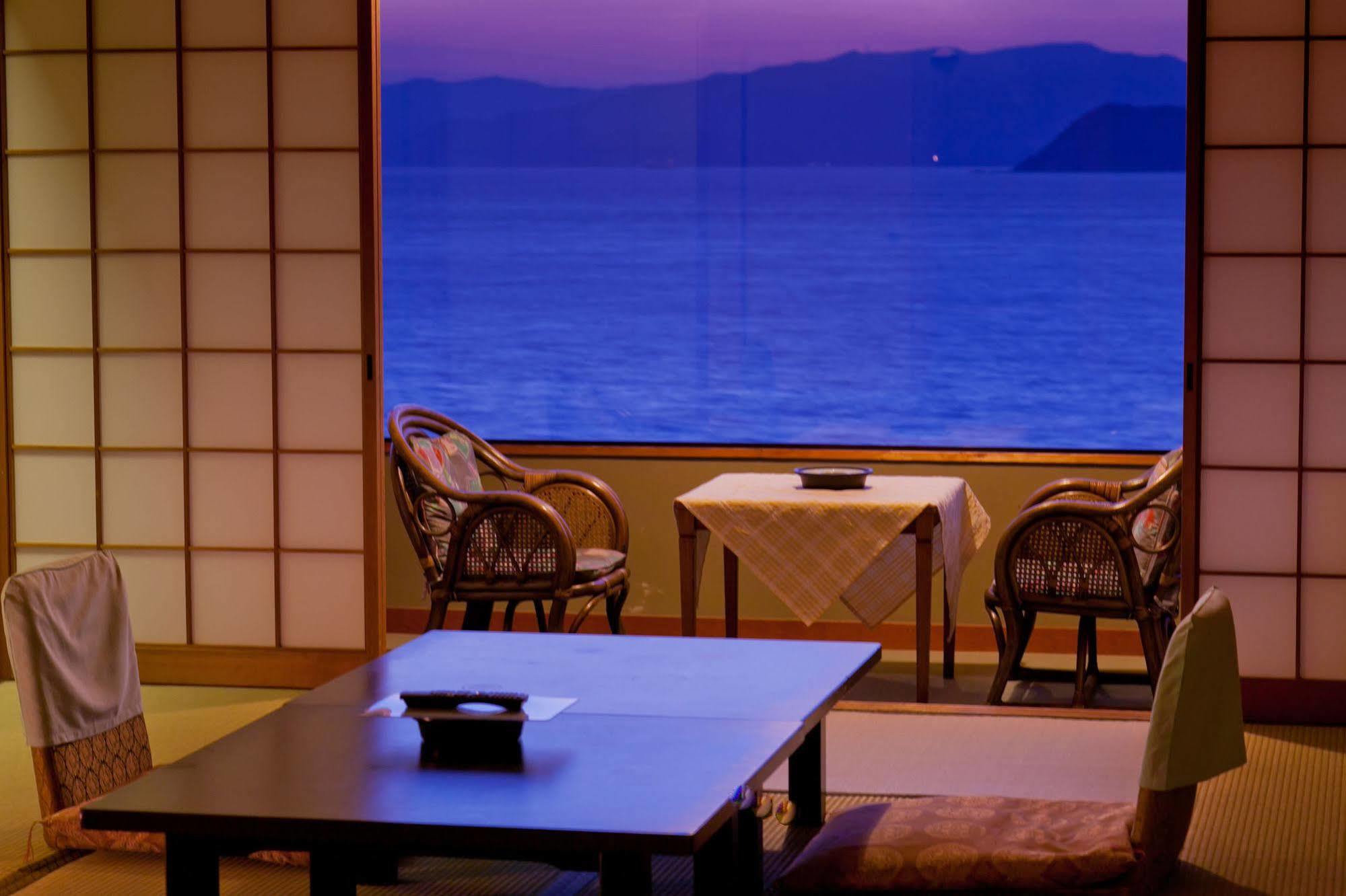 Wakayama Kada Onsen Kada Kaigetsu Hotell Exteriör bild