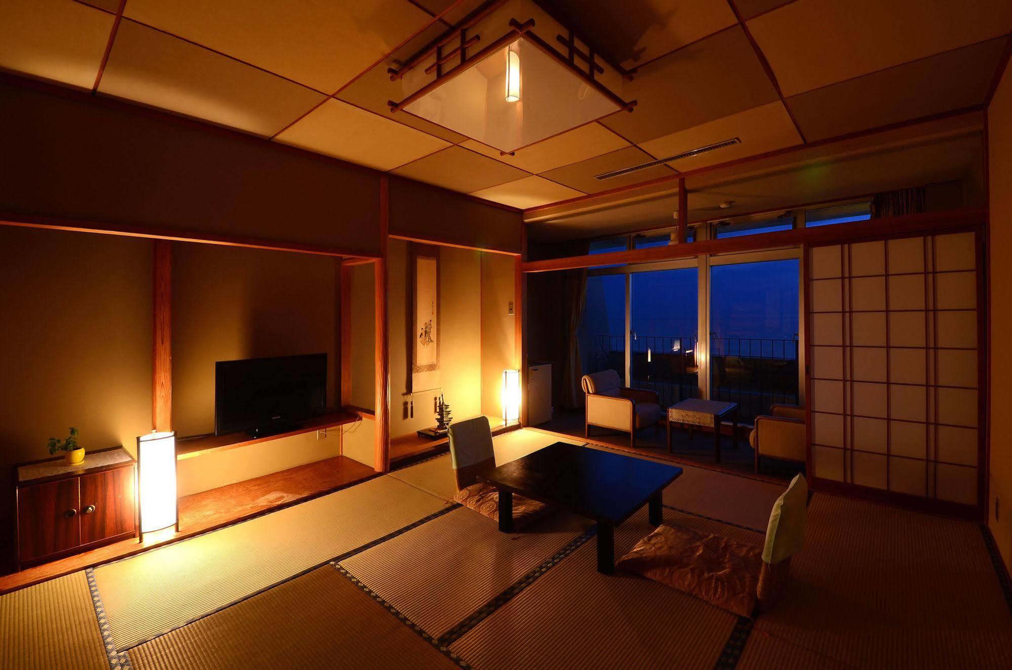 Wakayama Kada Onsen Kada Kaigetsu Hotell Exteriör bild