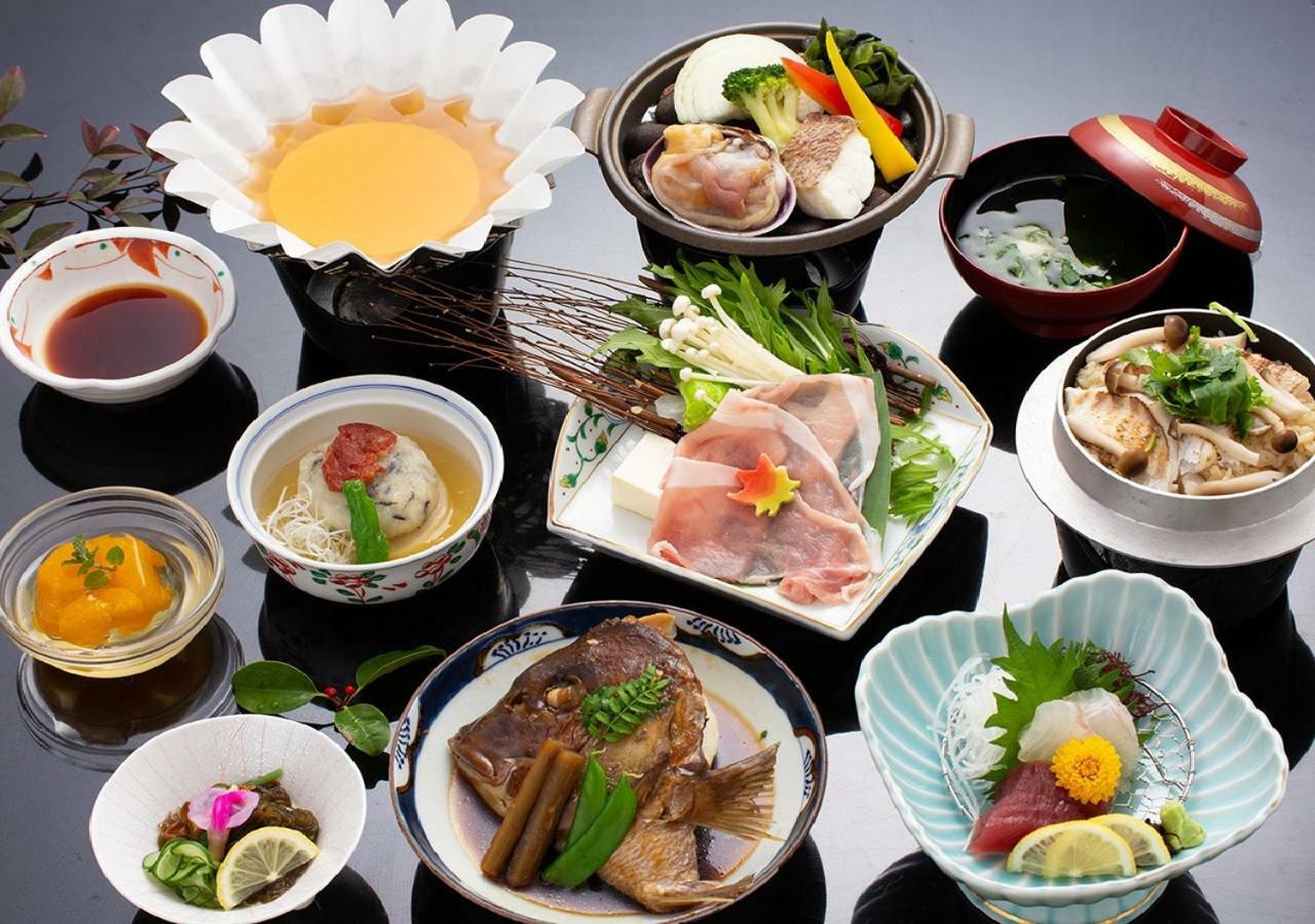 Wakayama Kada Onsen Kada Kaigetsu Hotell Exteriör bild