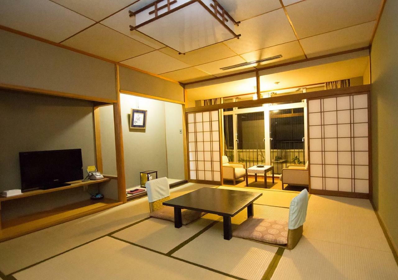 Wakayama Kada Onsen Kada Kaigetsu Hotell Exteriör bild